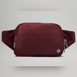 Lululemon 2L Belt Bag Red Merlot Rare Color